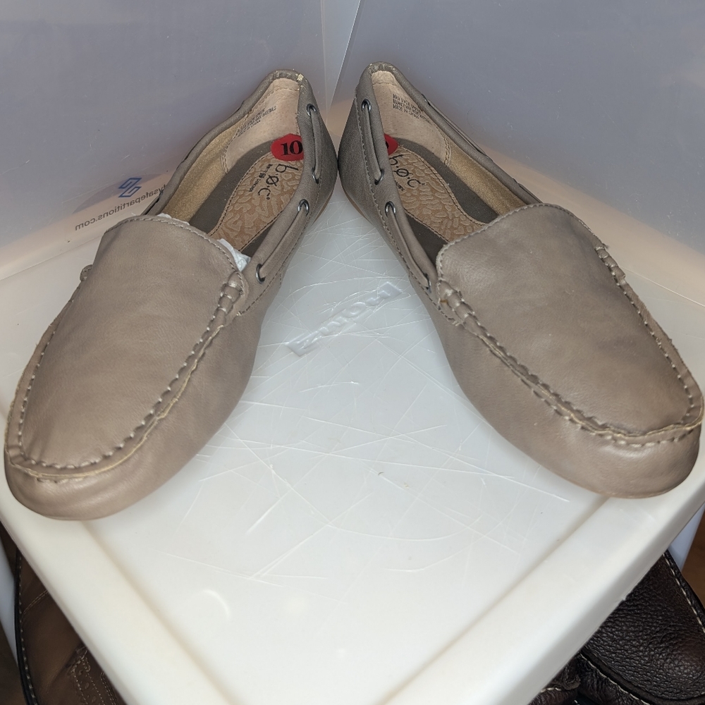 Beige‎ Loafers